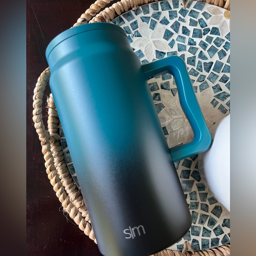 Simple Modern 50 oz Trek - New in Box. Moonlight